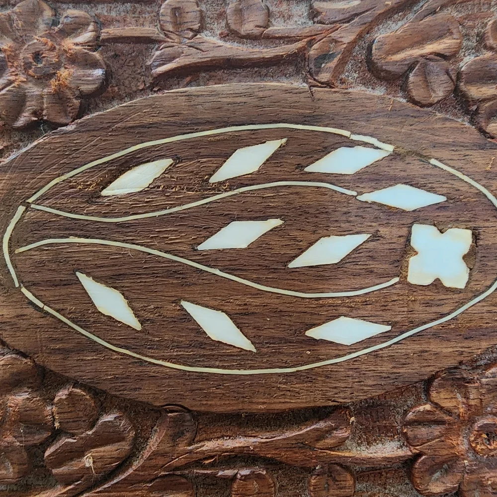 Hand Carved Wood Hinged Trinket Box Inlaid MOP Abalone Jewelry Vintage Bohemian.